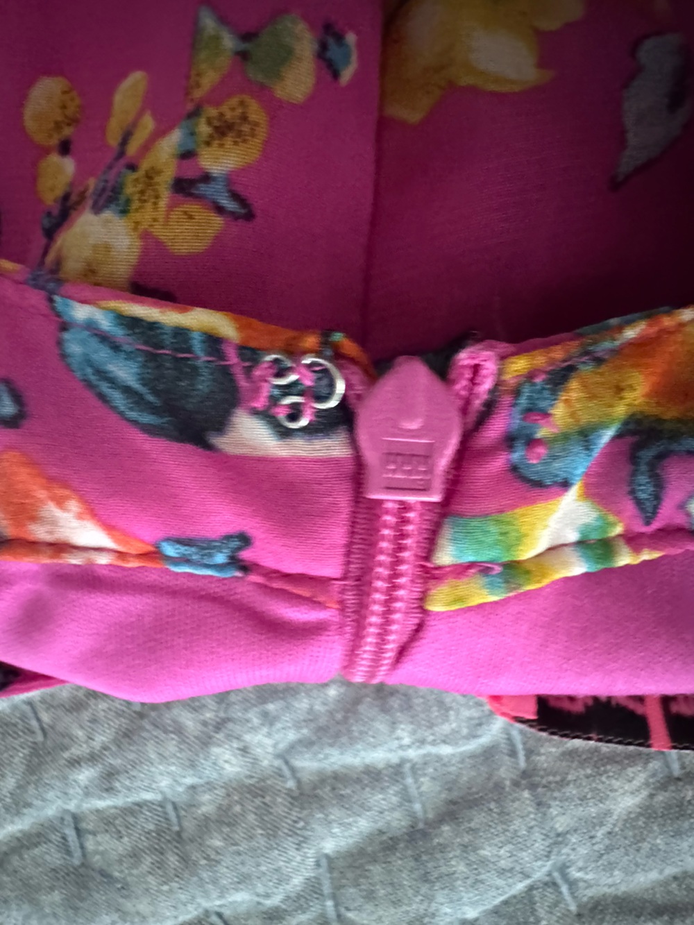 Betsey Johnson Pink Floral Chiffon Halter Dress Size 0 - Picture 10 of 12